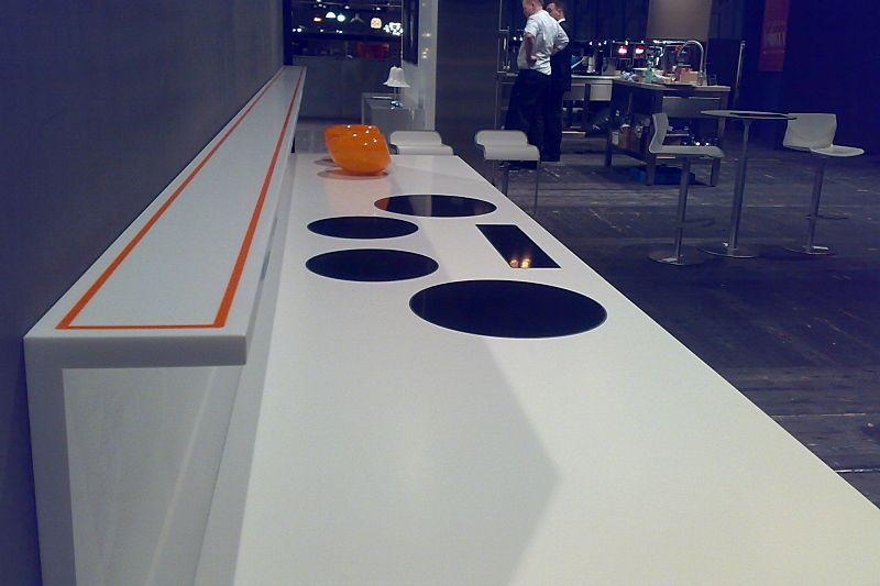 Corian bordplade med integreret kogesektion